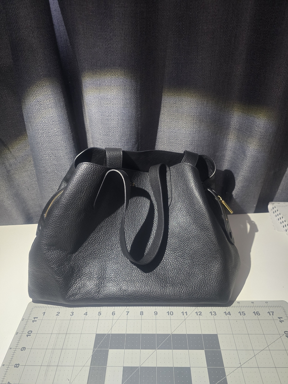 Black Leather Cuyana Tote Bag - Stylish Everyday Carry